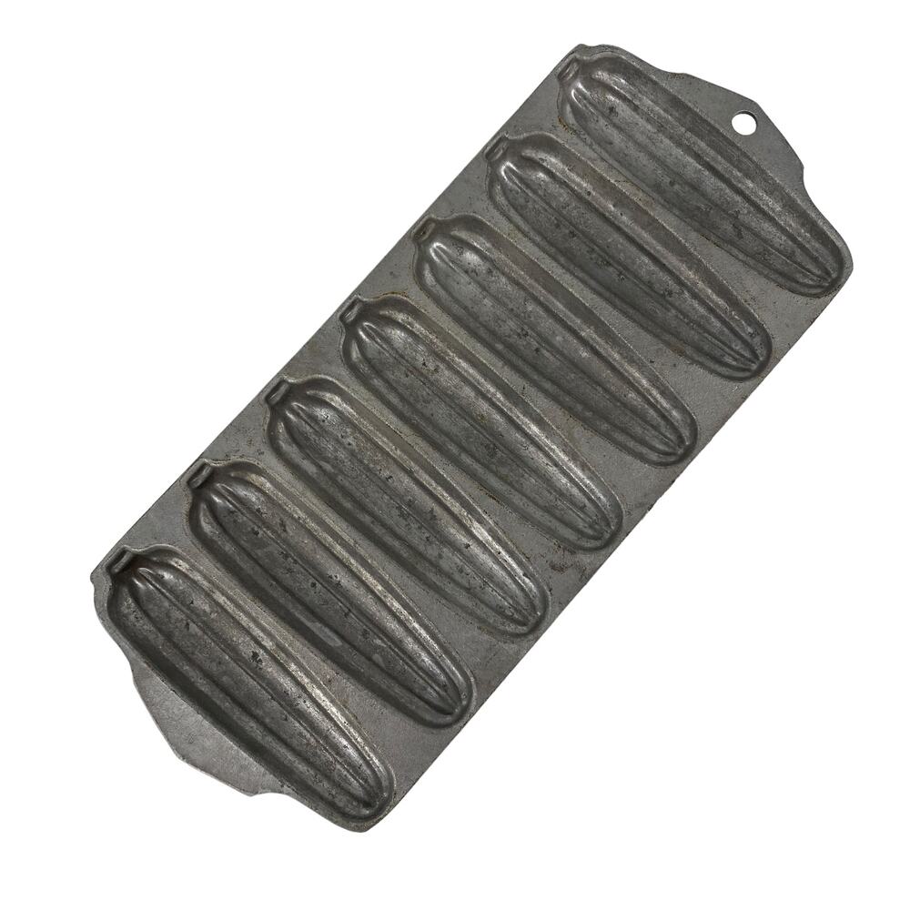 Vintage WEAREVER Corn Bread Baking Pan Aluminum 2707 Seven Sticks